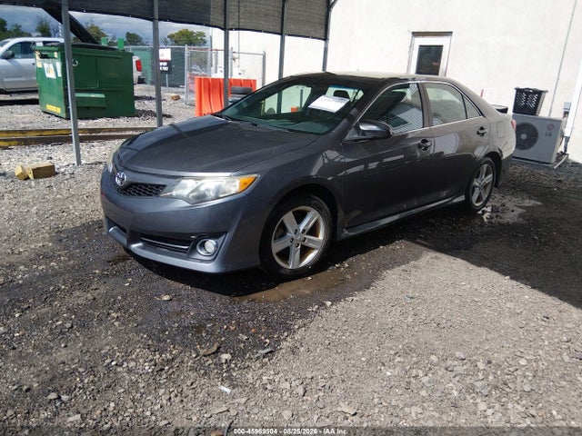 45969504 :رقم المزاد ، 4T1BF1FK6EU302376 vin ، 2014 Toyota Camry Se مزاد بيع
