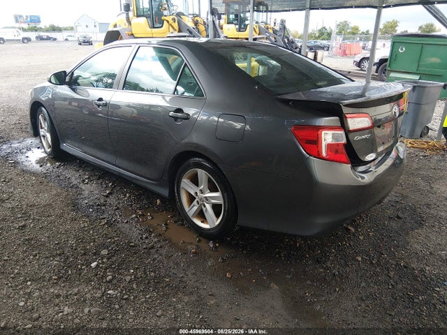 45969504 :رقم المزاد ، 4T1BF1FK6EU302376 vin ، 2014 Toyota Camry Se مزاد بيع