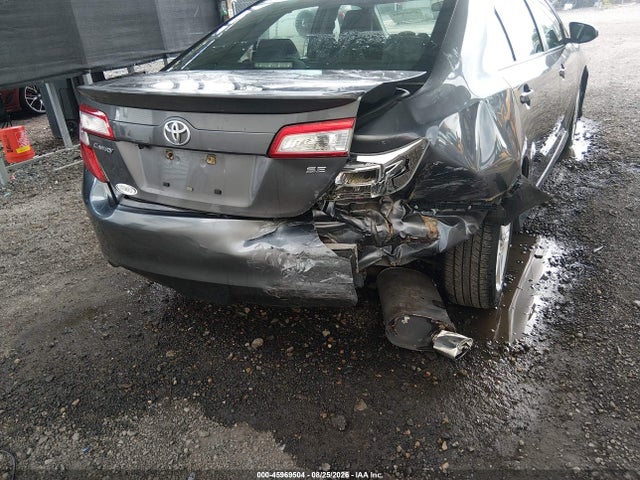 45969504 :رقم المزاد ، 4T1BF1FK6EU302376 vin ، 2014 Toyota Camry Se مزاد بيع