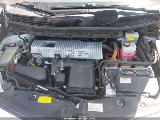 JTDZN3EU2FJ020145 Toyota Prius V Five