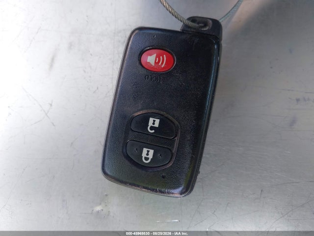 JTDZN3EU2FJ020145 Toyota Prius V Five