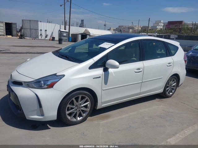 JTDZN3EU2FJ020145 Toyota Prius V Five