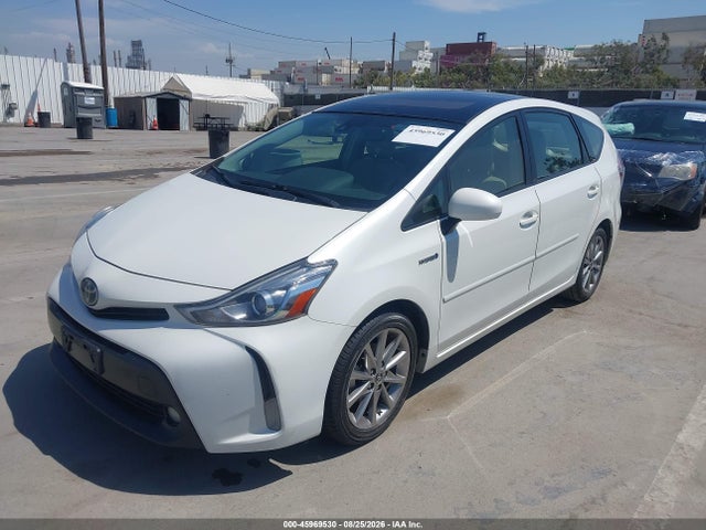 JTDZN3EU2FJ020145 Toyota Prius V Five