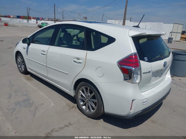 JTDZN3EU2FJ020145 Toyota Prius V Five