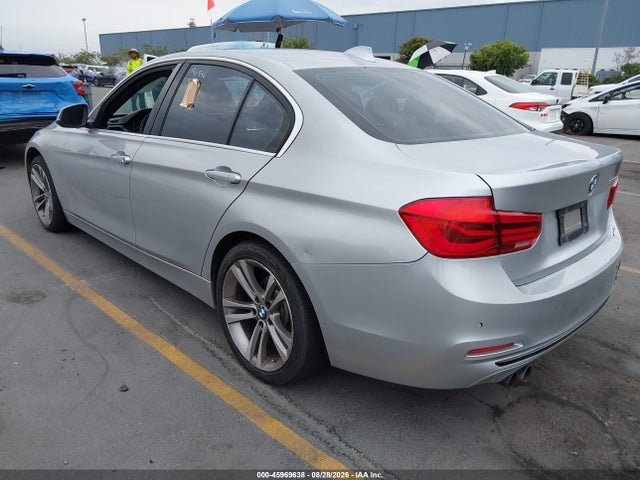 45969638 :رقم المزاد ، WBA8B9G3XHNU53491 vin ، 2017 Bmw 3 Series 330i مزاد بيع