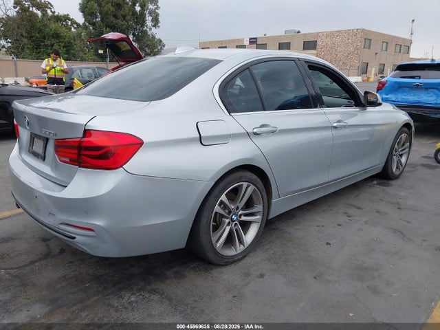 45969638 :رقم المزاد ، WBA8B9G3XHNU53491 vin ، 2017 Bmw 3 Series 330i مزاد بيع