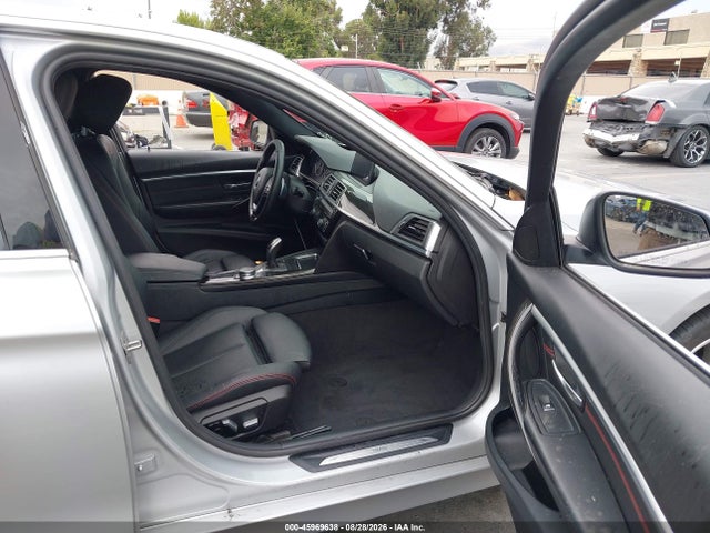 45969638 :رقم المزاد ، WBA8B9G3XHNU53491 vin ، 2017 Bmw 3 Series 330i مزاد بيع