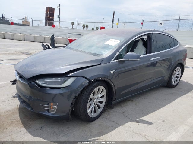 Продажа на аукционе авто 2018 Tesla Model X 100d/75d/p100d, vin: 5YJXCBE25JF115708, номер лота: 45969641