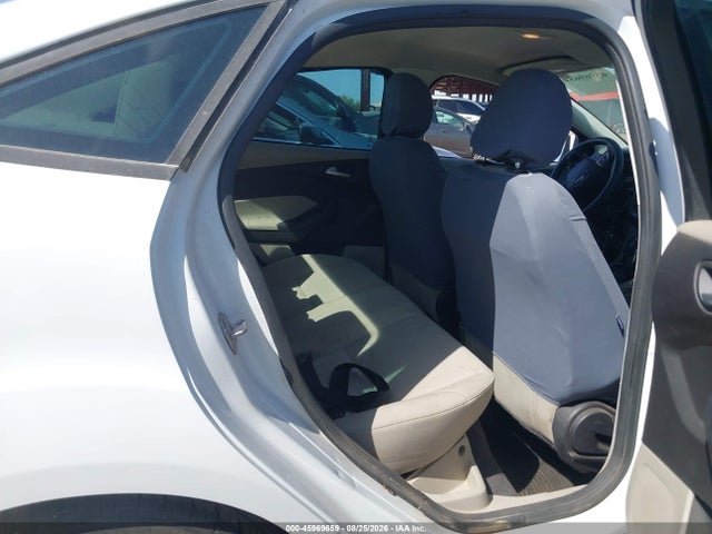 Ford FOCUS SE 2017 1FADP3F24HL314676 Image 8