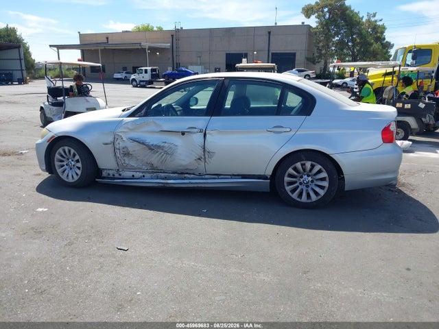 Продажа на аукционе авто 2009 Bmw 328i, vin: WBAPH57539NL76775, номер лота: 45969683