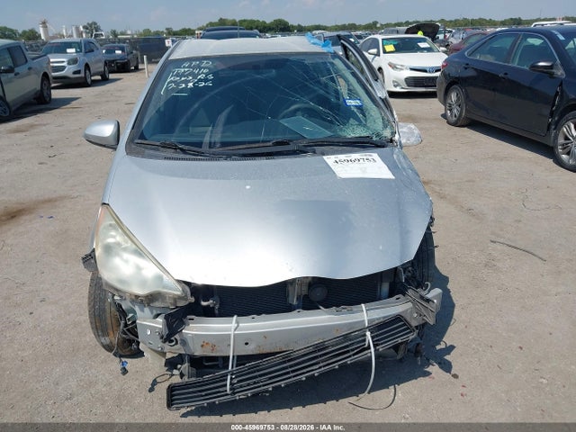 45969753 :رقم المزاد ، JTDKDTB39C1510223 vin ، 2012 Toyota Prius C Four مزاد بيع