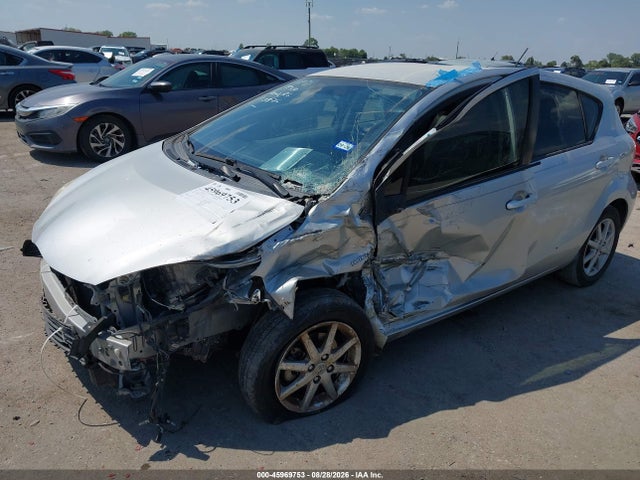 45969753 :رقم المزاد ، JTDKDTB39C1510223 vin ، 2012 Toyota Prius C Four مزاد بيع