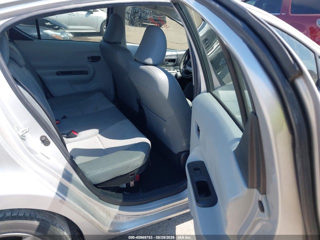 45969753 :رقم المزاد ، JTDKDTB39C1510223 vin ، 2012 Toyota Prius C Four مزاد بيع