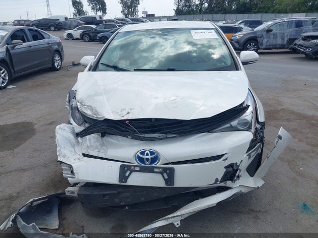 2016 Toyota Prius Two მანქანა იყიდება აუქციონზე, vin: JTDKBRFUXG3002901, აუქციონის ნომერი: 45969780