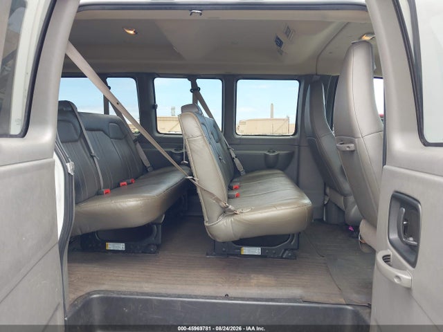 Chevrolet Express 2500 Ls 2017 1GAWGEFFXH1302750 Image 8