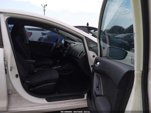 Продажа на аукционе авто 2018 Kia Forte Lx, vin: 3KPFL4A71JE195359, номер лота: 45969886