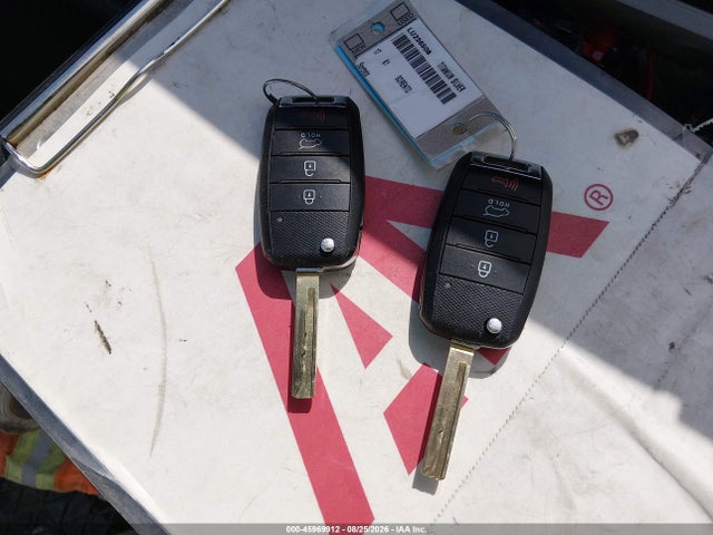 45969912 :رقم المزاد ، 5XYPG4A38HG236508 vin ، 2017 Kia Sorento 2.4l Lx مزاد بيع
