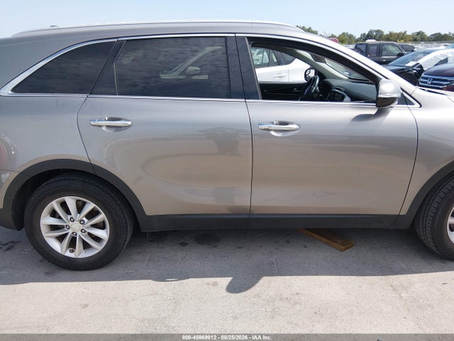 45969912 :رقم المزاد ، 5XYPG4A38HG236508 vin ، 2017 Kia Sorento 2.4l Lx مزاد بيع