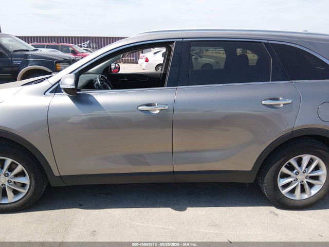 45969912 :رقم المزاد ، 5XYPG4A38HG236508 vin ، 2017 Kia Sorento 2.4l Lx مزاد بيع