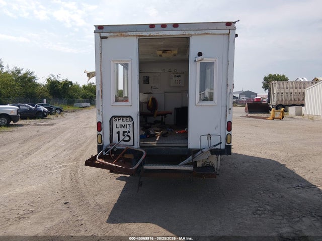 Aukcja sprzedaży 2000 Ford E-350 Cutaway Standard, vin: 1FDWE35L5YHC02535, numer aukcji: 45969916