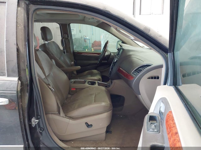 2016 Chrysler Town & Country Limited Platinum მანქანა იყიდება აუქციონზე, vin: 2C4RC1GG8GR150848, აუქციონის ნომერი: 45969942