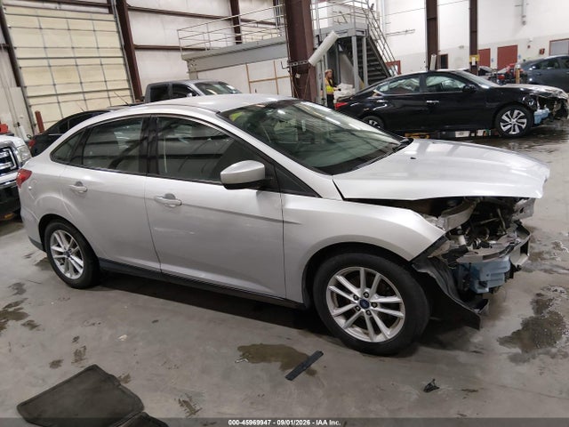 1FADP3F27JL327962 Ford FOCUS SE