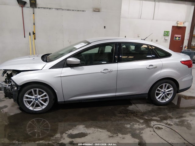 1FADP3F27JL327962 Ford FOCUS SE
