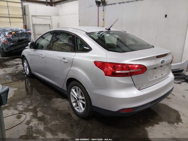 1FADP3F27JL327962 Ford FOCUS SE