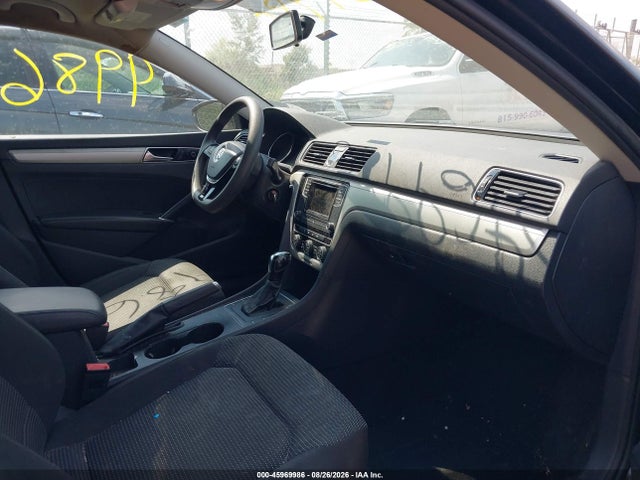 45969986 :رقم المزاد ، 1VWAT7A3XHC067855 vin ، 2017 Volkswagen Passat 1.8t S مزاد بيع