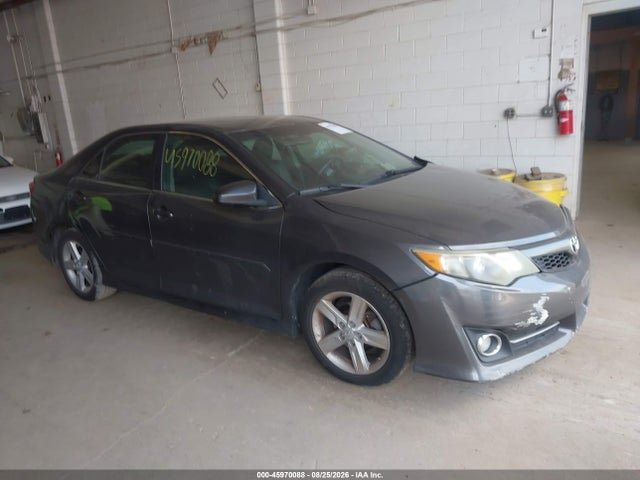 45970088 :رقم المزاد ، 4T1BF1FK0DU670146 vin ، 2013 Toyota Camry Se مزاد بيع