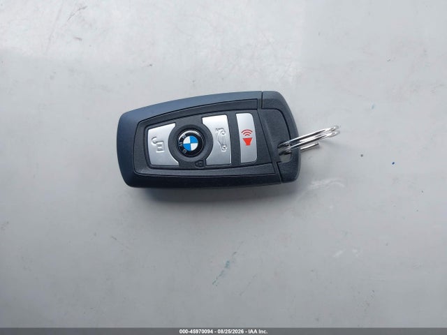 BMW 320i 2018 WBA8E1G54JNU90410 Image 11