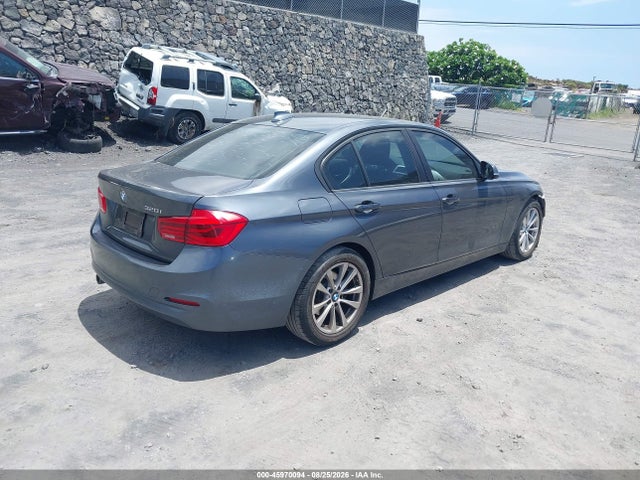 BMW 320i 2018 WBA8E1G54JNU90410 Image 4