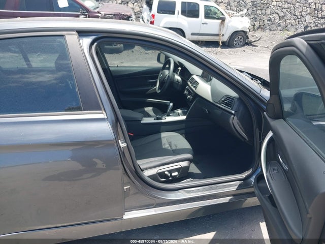 BMW 320i 2018 WBA8E1G54JNU90410 Image 5