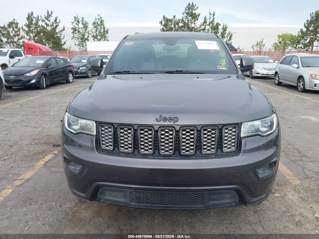 1C4RJEAGXJC311707 Jeep Grand Cherokee Altitude 4x2