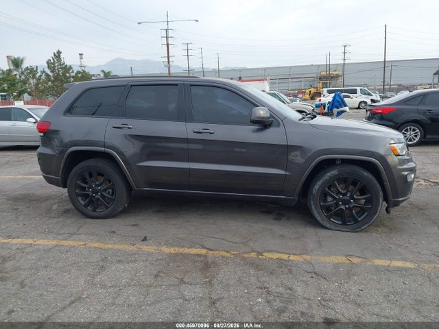 1C4RJEAGXJC311707 Jeep Grand Cherokee Altitude 4x2