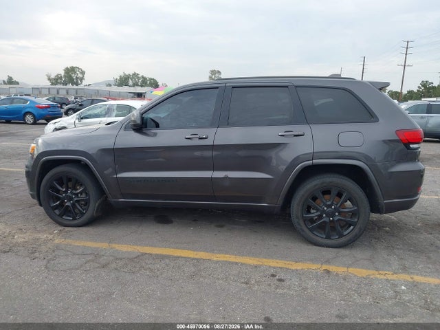 1C4RJEAGXJC311707 Jeep Grand Cherokee Altitude 4x2