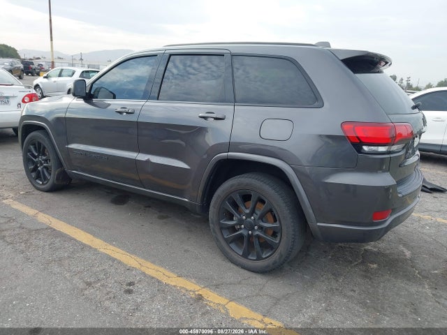 1C4RJEAGXJC311707 Jeep Grand Cherokee Altitude 4x2