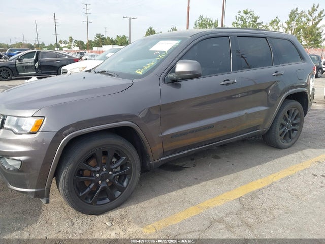 1C4RJEAGXJC311707 Jeep Grand Cherokee Altitude 4x2