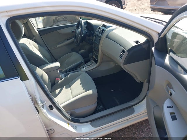 45970098 :رقم المزاد ، 2T1BU4EE0DC012735 vin ، 2013 Toyota Corolla Le مزاد بيع