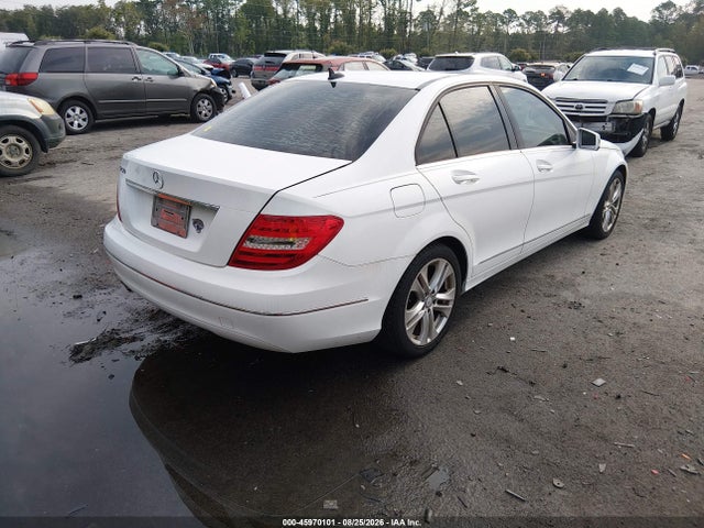 2014 Mercedes-benz C 250 Luxury მანქანა იყიდება აუქციონზე, vin: WDDGF4HB6EG246856, აუქციონის ნომერი: 45970101