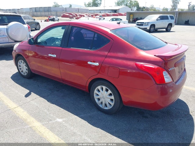 3N1CN7AP3EL835056 Nissan Versa 1.6 Sv