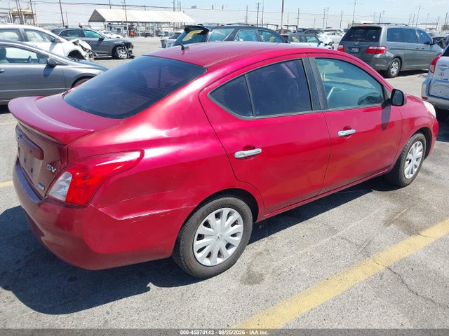3N1CN7AP3EL835056 Nissan Versa 1.6 Sv