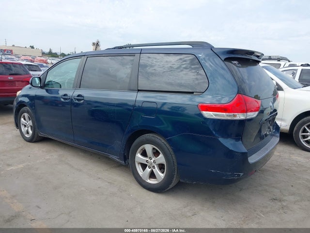 2012 Toyota Sienna Le V6 8 Passenger მანქანა იყიდება აუქციონზე, vin: 5TDKK3DC9CS260536, აუქციონის ნომერი: 45970165