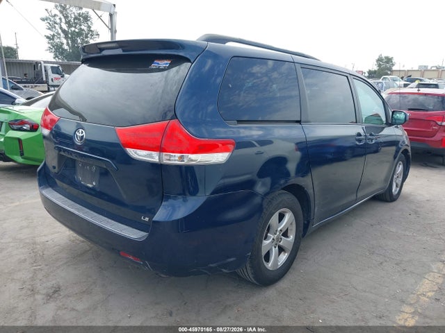 2012 Toyota Sienna Le V6 8 Passenger მანქანა იყიდება აუქციონზე, vin: 5TDKK3DC9CS260536, აუქციონის ნომერი: 45970165