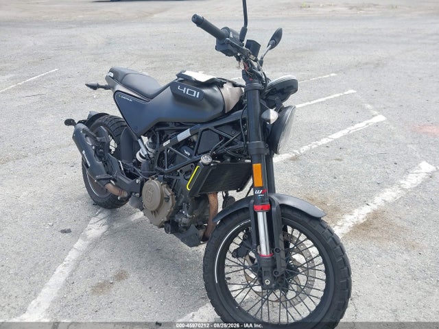 Auction sale of the 2023 Husqvarna Vitpilen 401/svartpilen 401, vin: MD2JUJ40XPC224291, lot number: 45970212