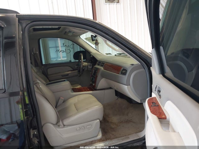 Продажа на аукционе авто 2008 Chevrolet Tahoe Ltz, vin: 1GNFK13028J183842, номер лота: 45970239