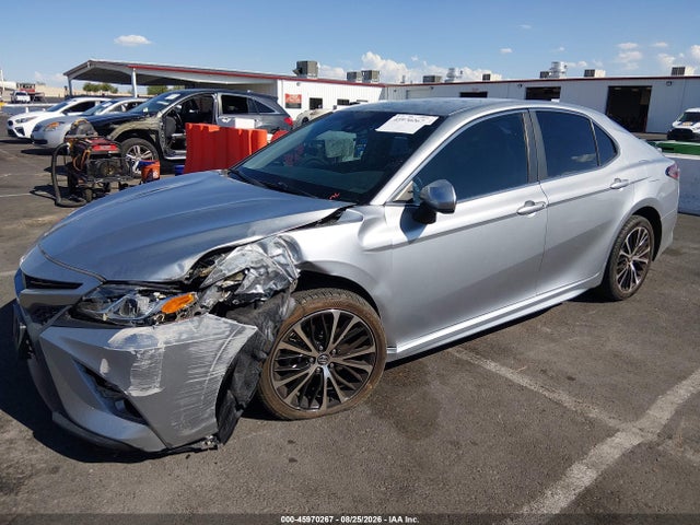 Toyota CAMRY SE 2018 4T1B11HK9JU079854 Image 2