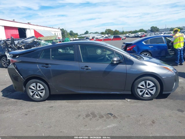 JTDKARFU5G3001917 Toyota Prius Three