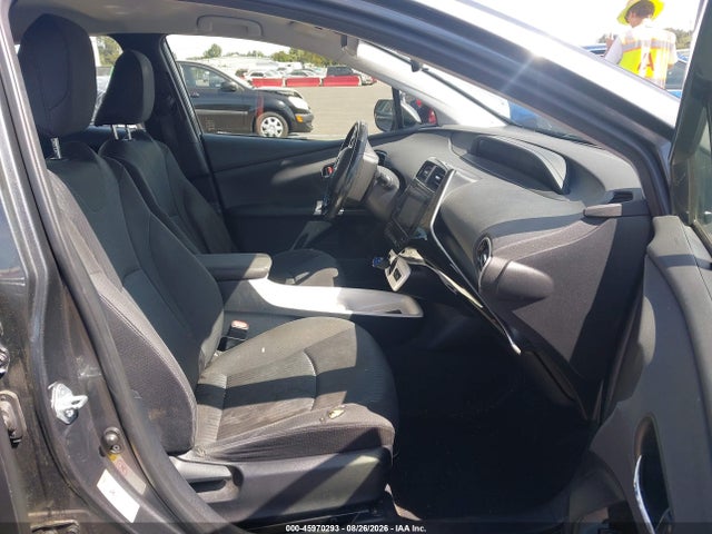 JTDKARFU5G3001917 Toyota Prius Three