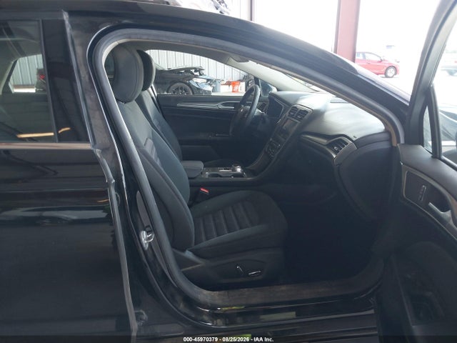 3FA6P0LU0HR163589 Ford Fusion Hybrid Se